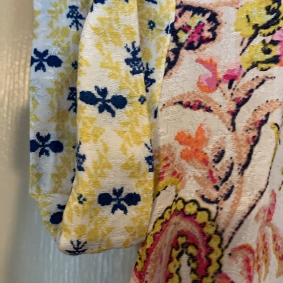 Jane Delancey Floral Button-UpShort Sleeve Blouse NWT Medium - Picture 4 of 5